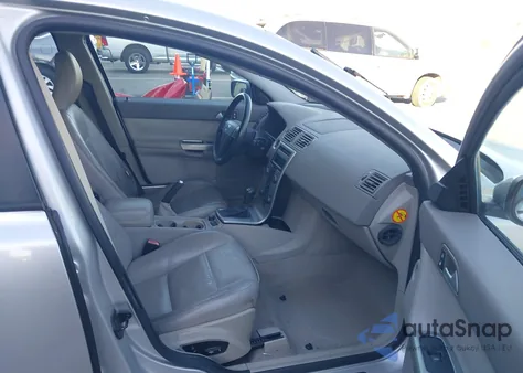 2005 Volvo S40 T5 из США, поврежденный, VIN YV1MS682452084088